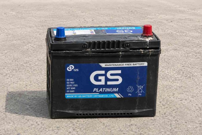 Nguy Hiểm Khi Sạc Ắc Quy Quá Mức