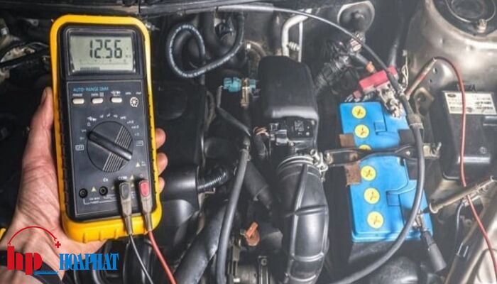 Hình ảnh đo đồng dồ kiểm tra ắc quy