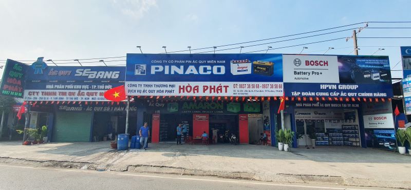 cửa hàng ắc quy Hoà Phát