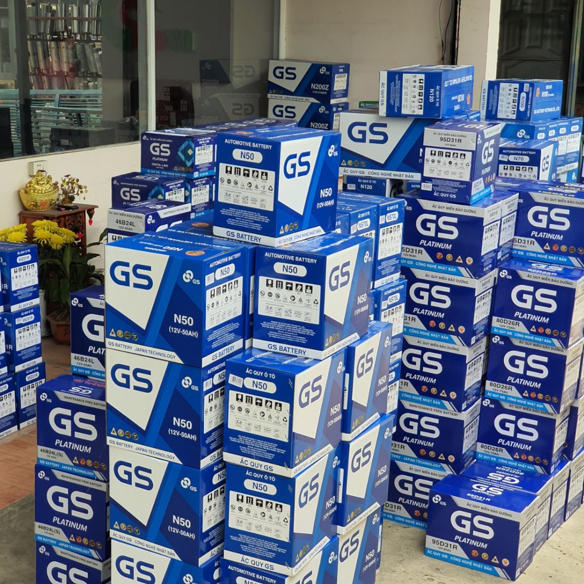 Kho bình ắc quy GS tại Hòa Phát
