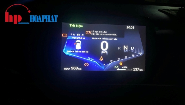 Đèn báo lỗi ắc quy hiển thị trên đồng hồ xe