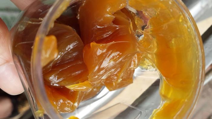 Sử dụng mỡ bò để chồng ăn mòn ắc quy