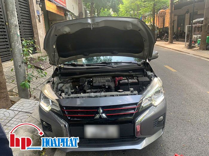 Thay bình ắc quy xe Mitsubishi Attrage chính hãng tại Hoà Phát